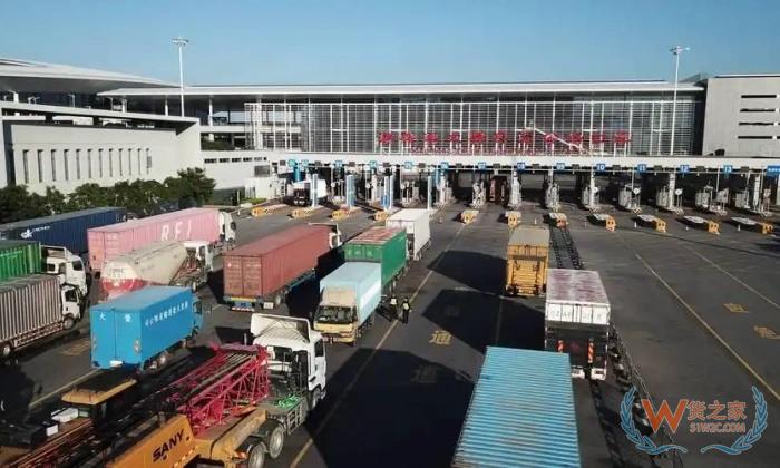 預計在8月15日，深圳皇崗口岸將停止貨運功能